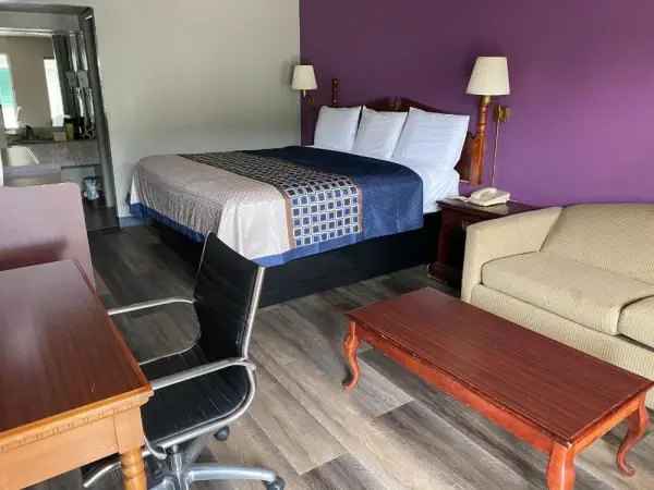 Rogers Inn 5